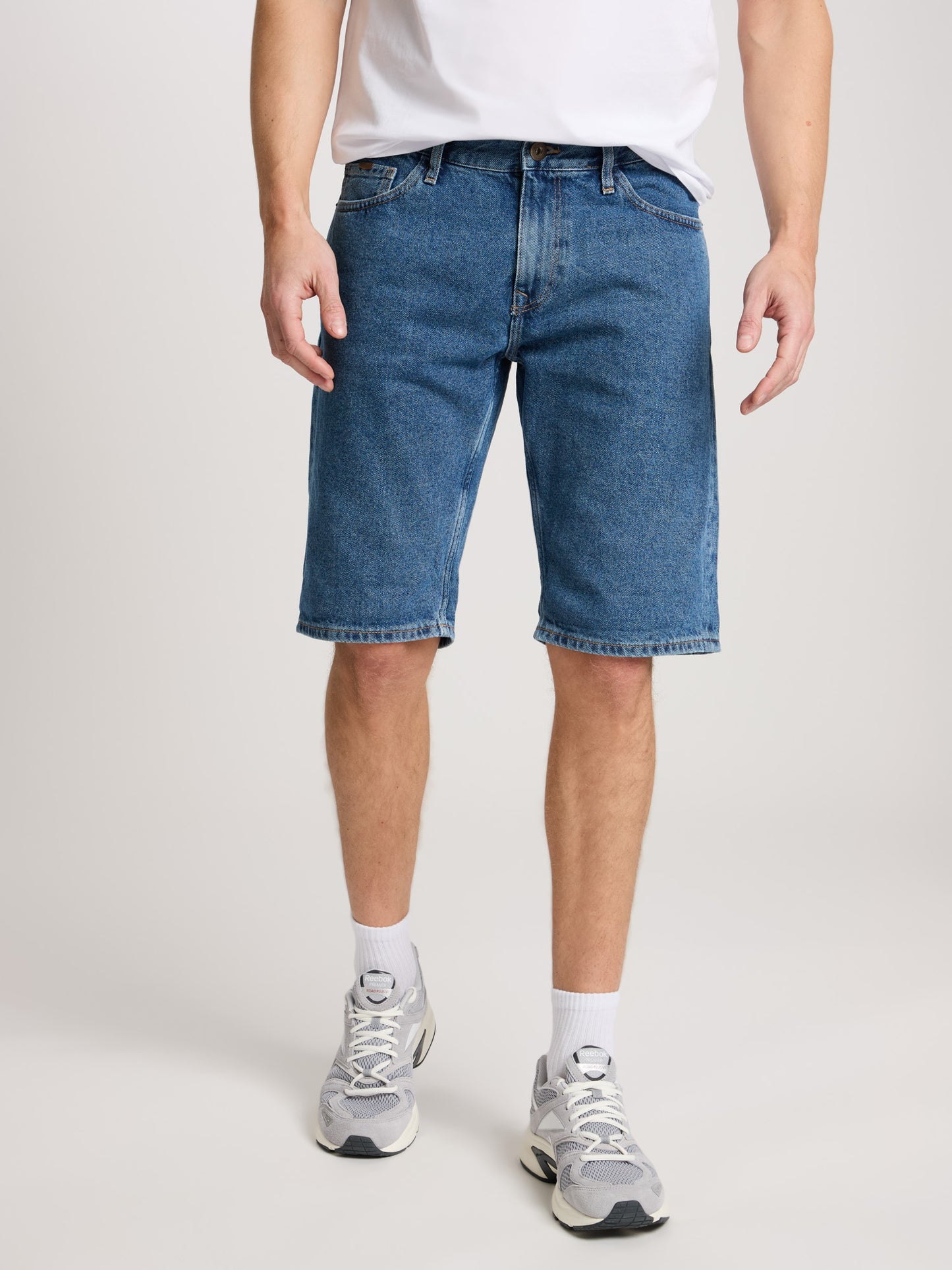 Leom Herren Jeans Regular Shorts mittelblau