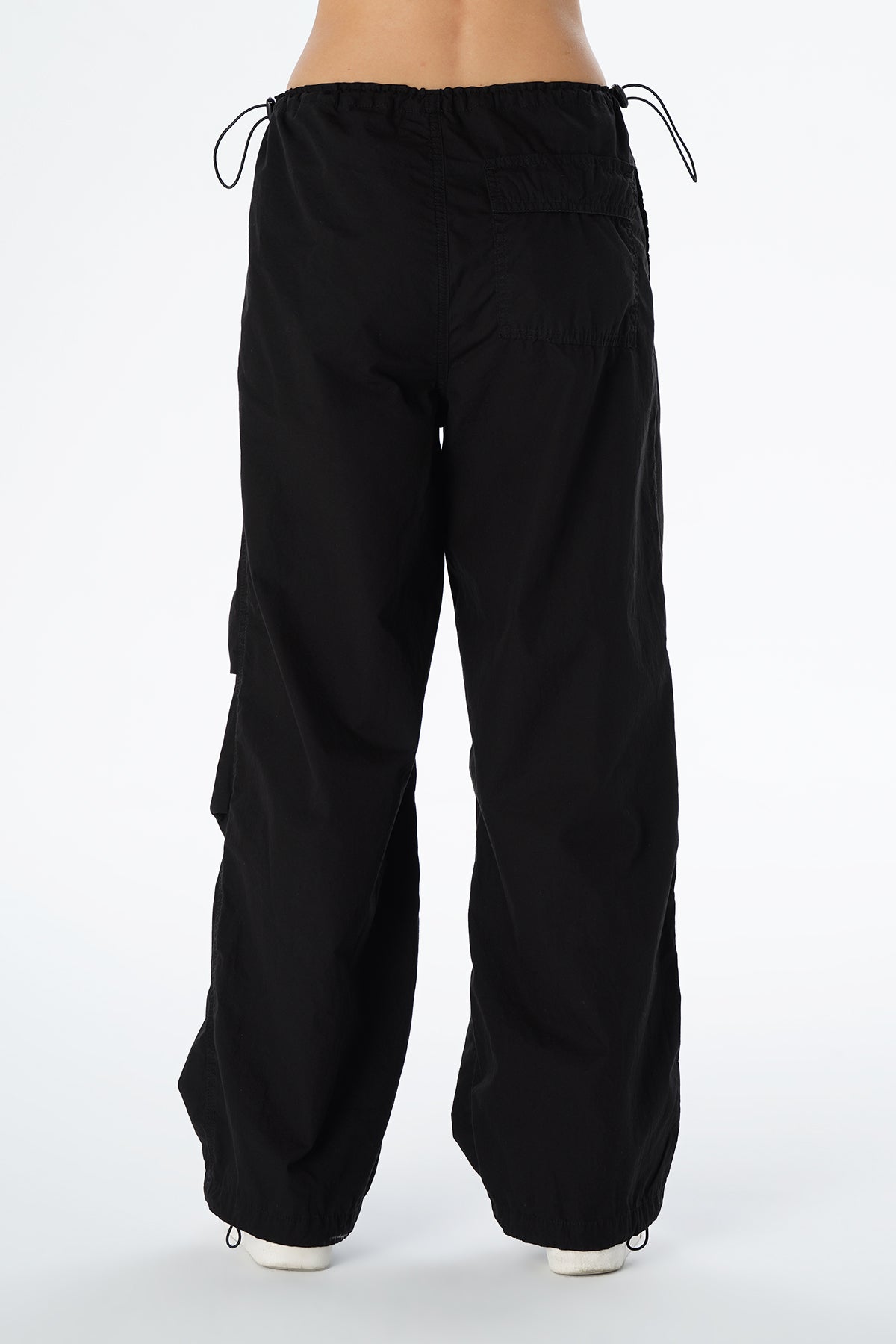Women's Parachute pants in black