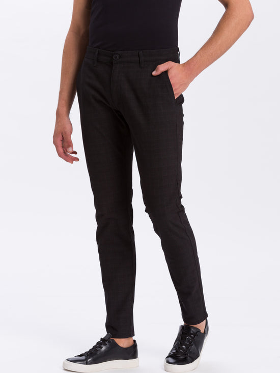 Herren Chino in Grau mit Karomuster
