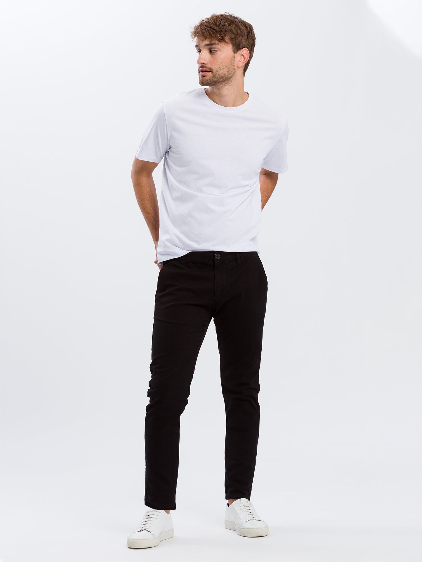Herren Chino Slim Tapered Fit schwarz