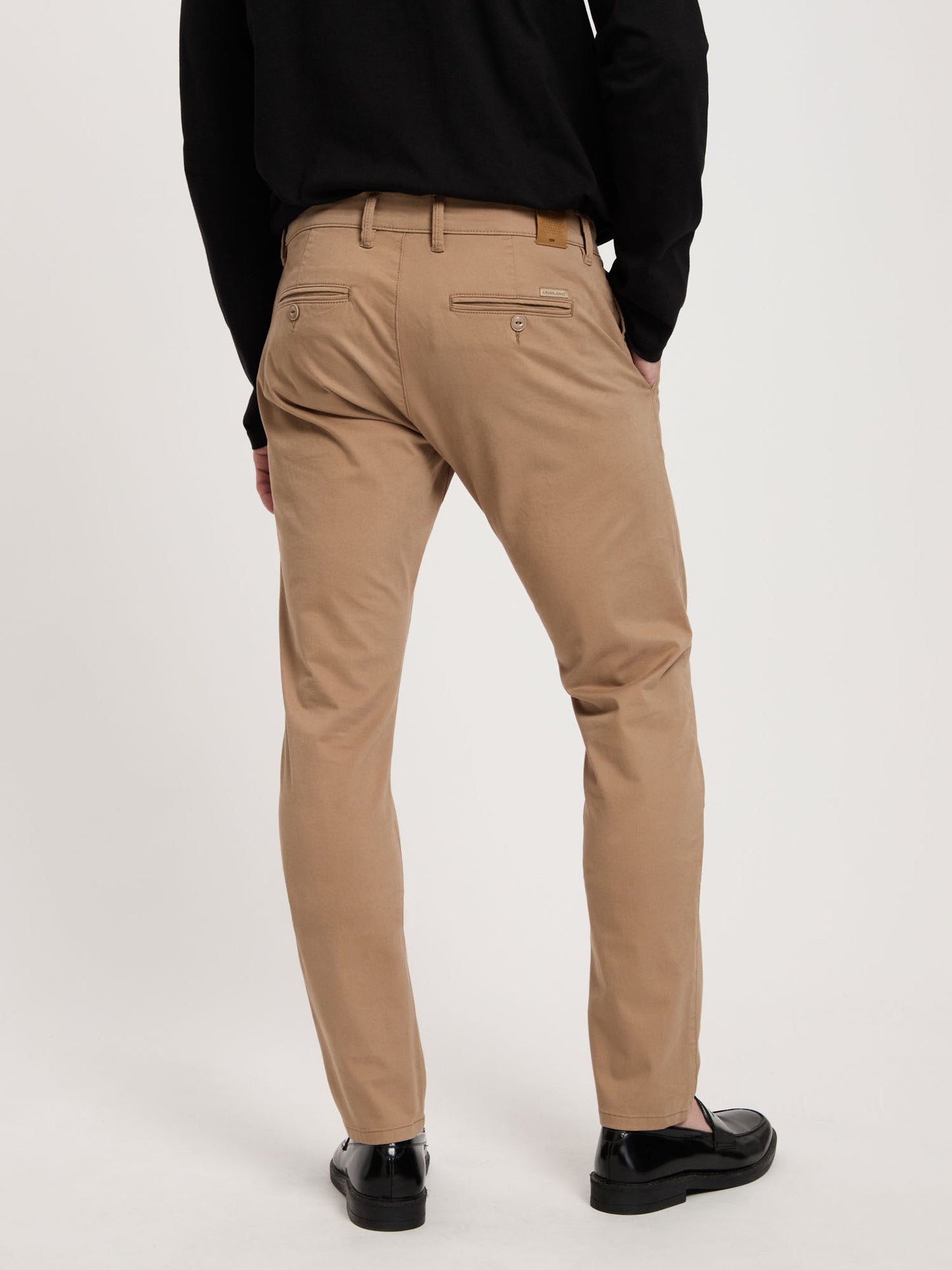 Men's chinos slim tapered fit camel.