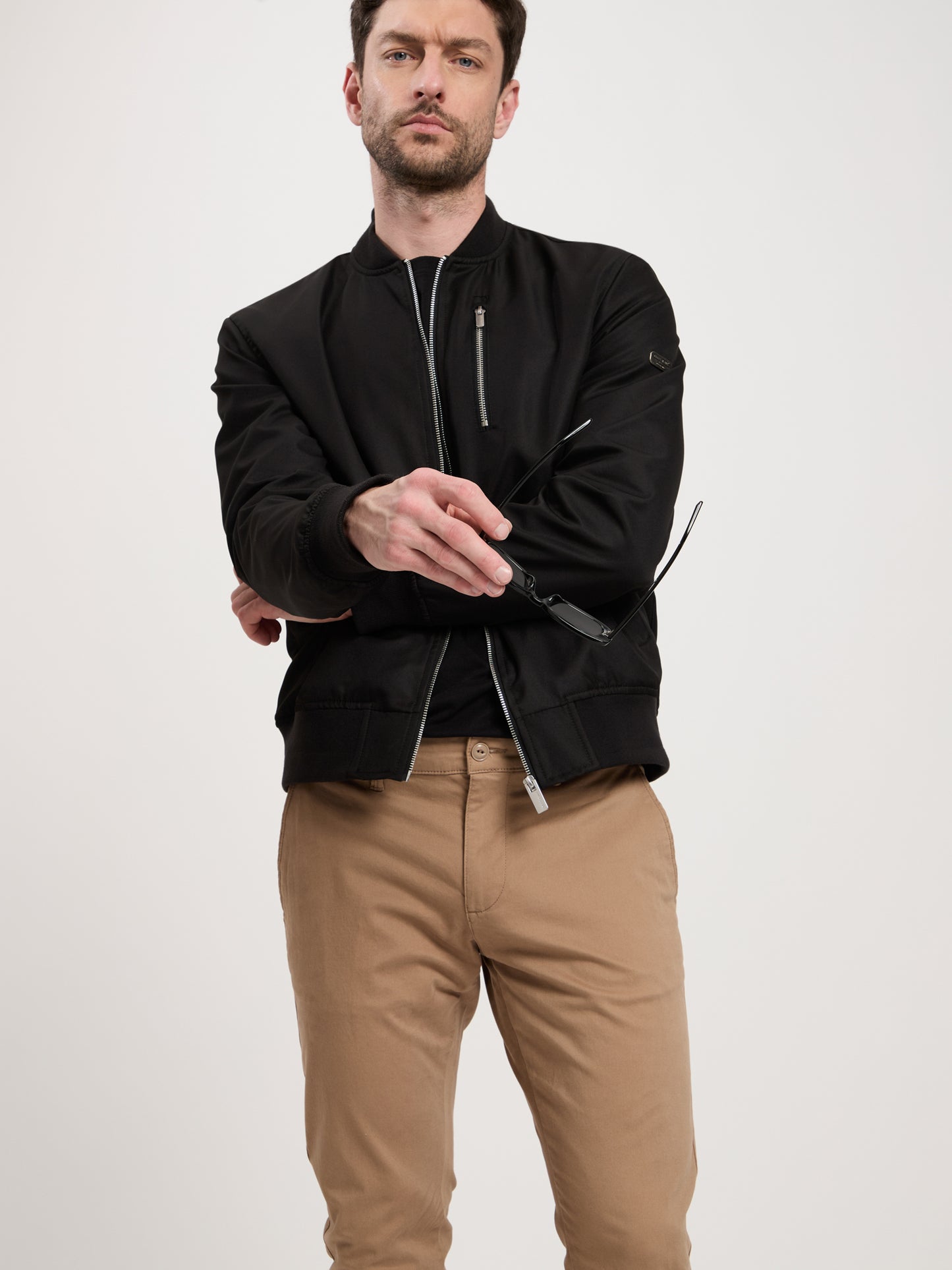 Men's chinos slim tapered fit camel.