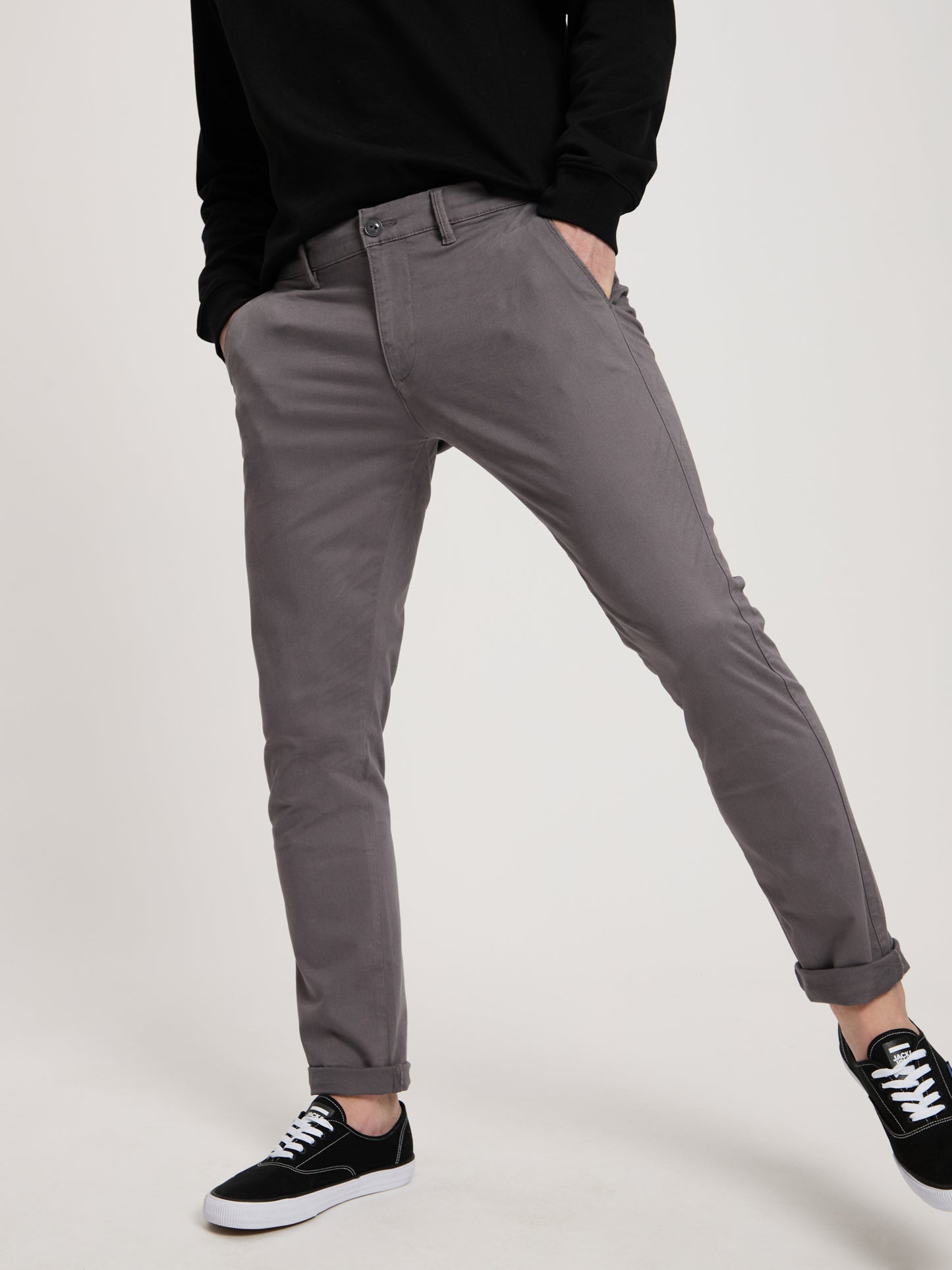 Men's slim tapered fit chinos grey.