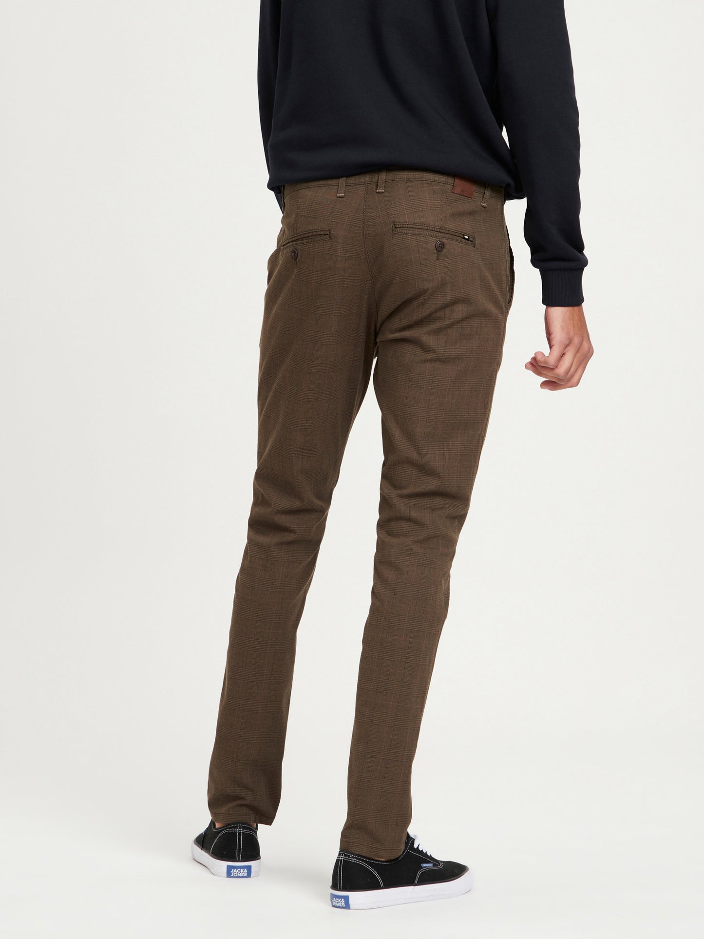 Men's chinos slim tapered fit brown-gray.