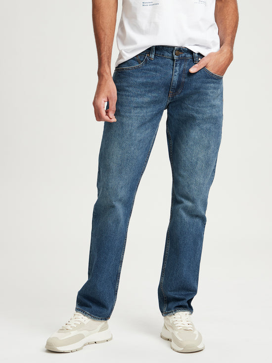 Dylan men's jeans regular fit regular waist straight leg light blue.