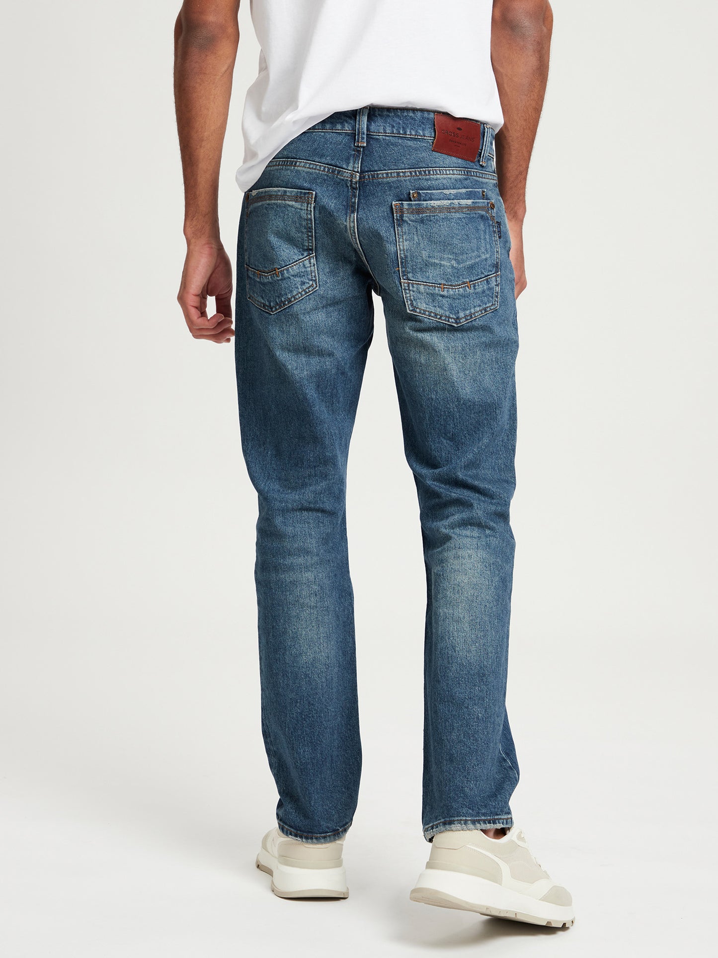 Dylan men's jeans regular fit regular waist straight leg light blue.