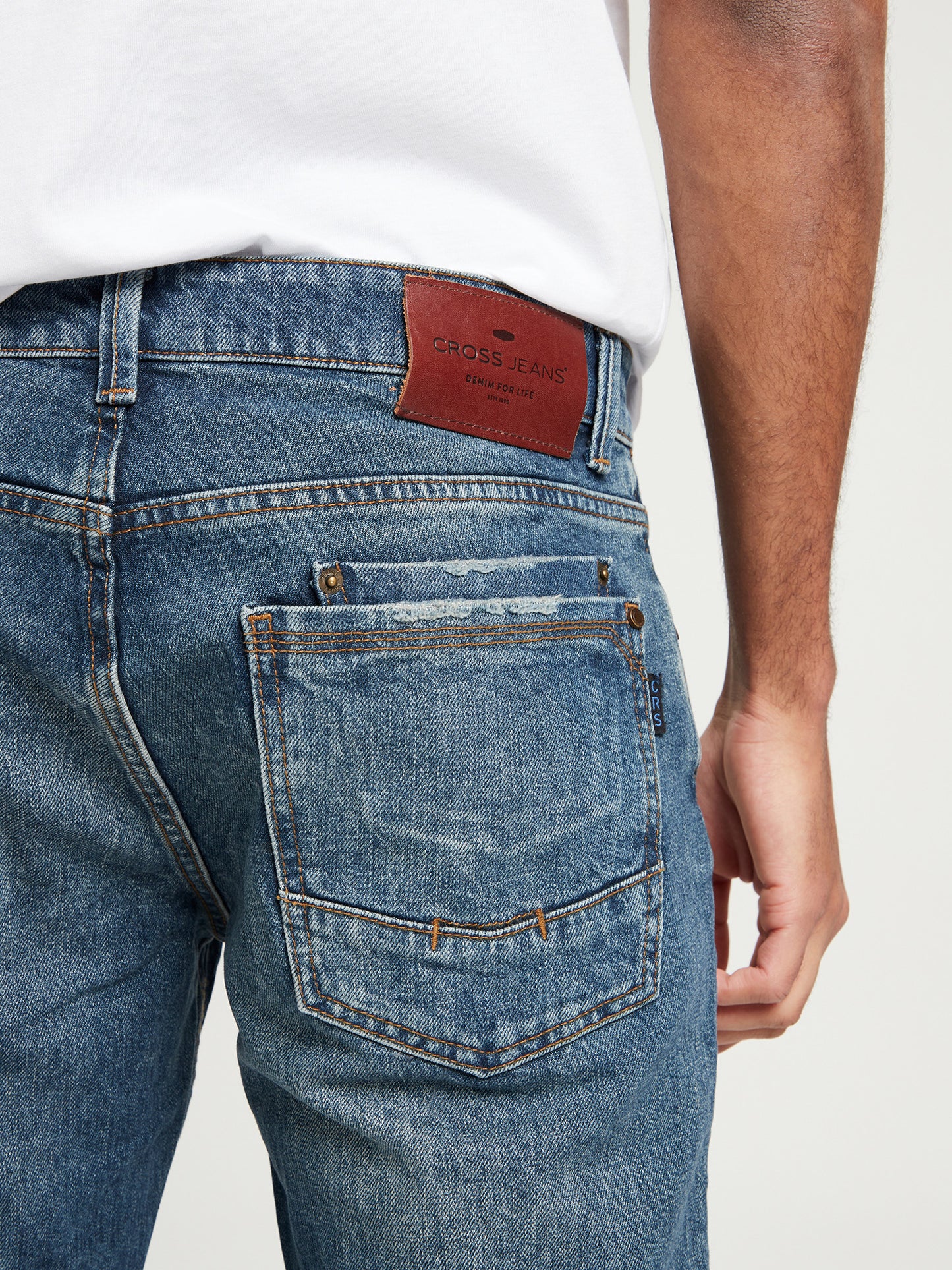 Dylan men's jeans regular fit regular waist straight leg light blue.