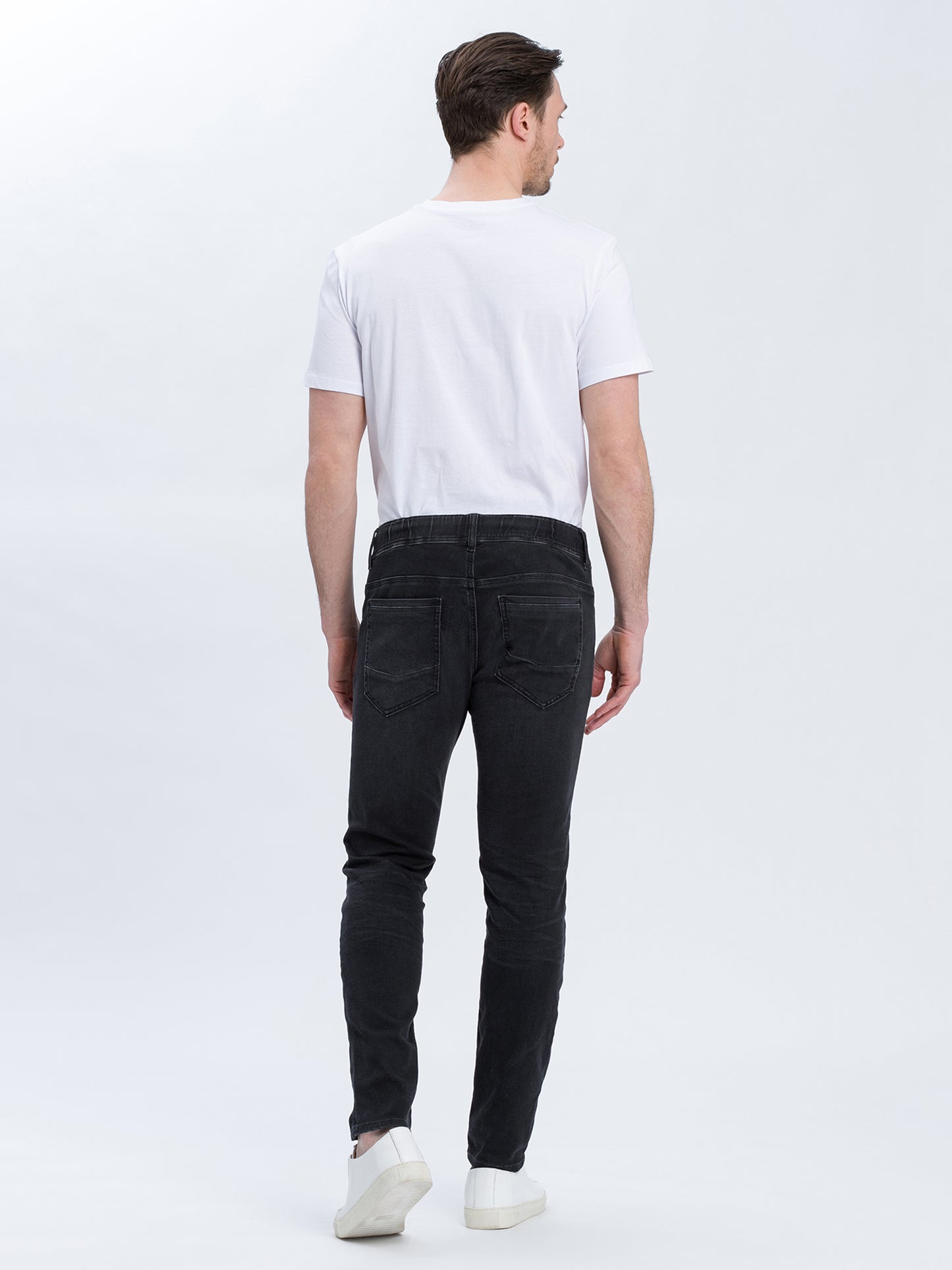 Jimi Men's Jeans Slim Fit Regular Waist Tapered Leg