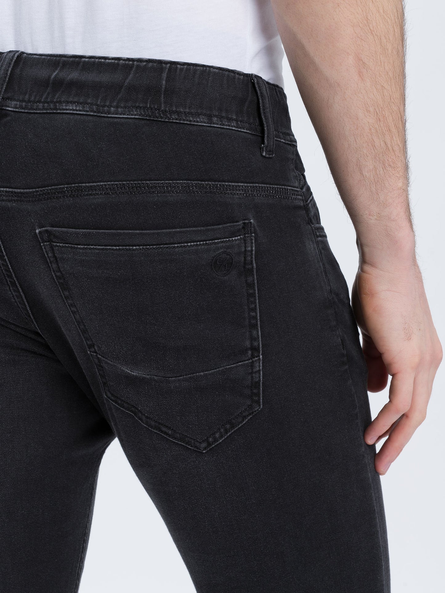 Jimi Men's Jeans Slim Fit Regular Waist Tapered Leg
