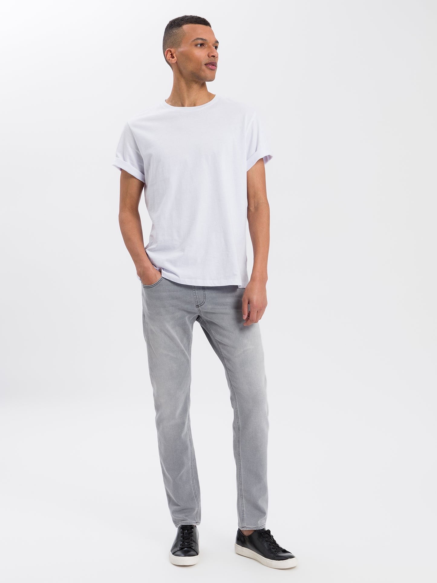 Jimi men's jeans slim fit regular waist tapered leg light grey