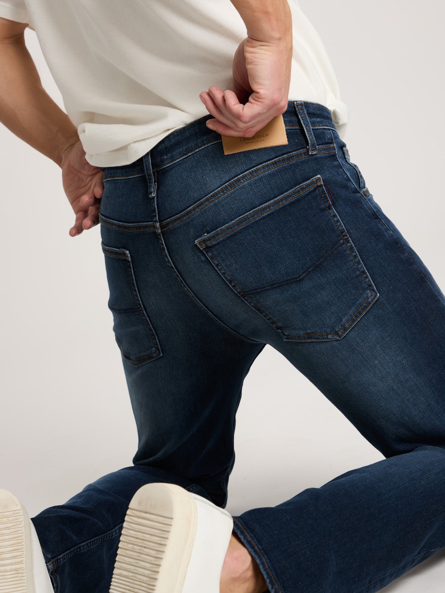 Damien men's jeans slim fit regular waist straight leg dark blue.