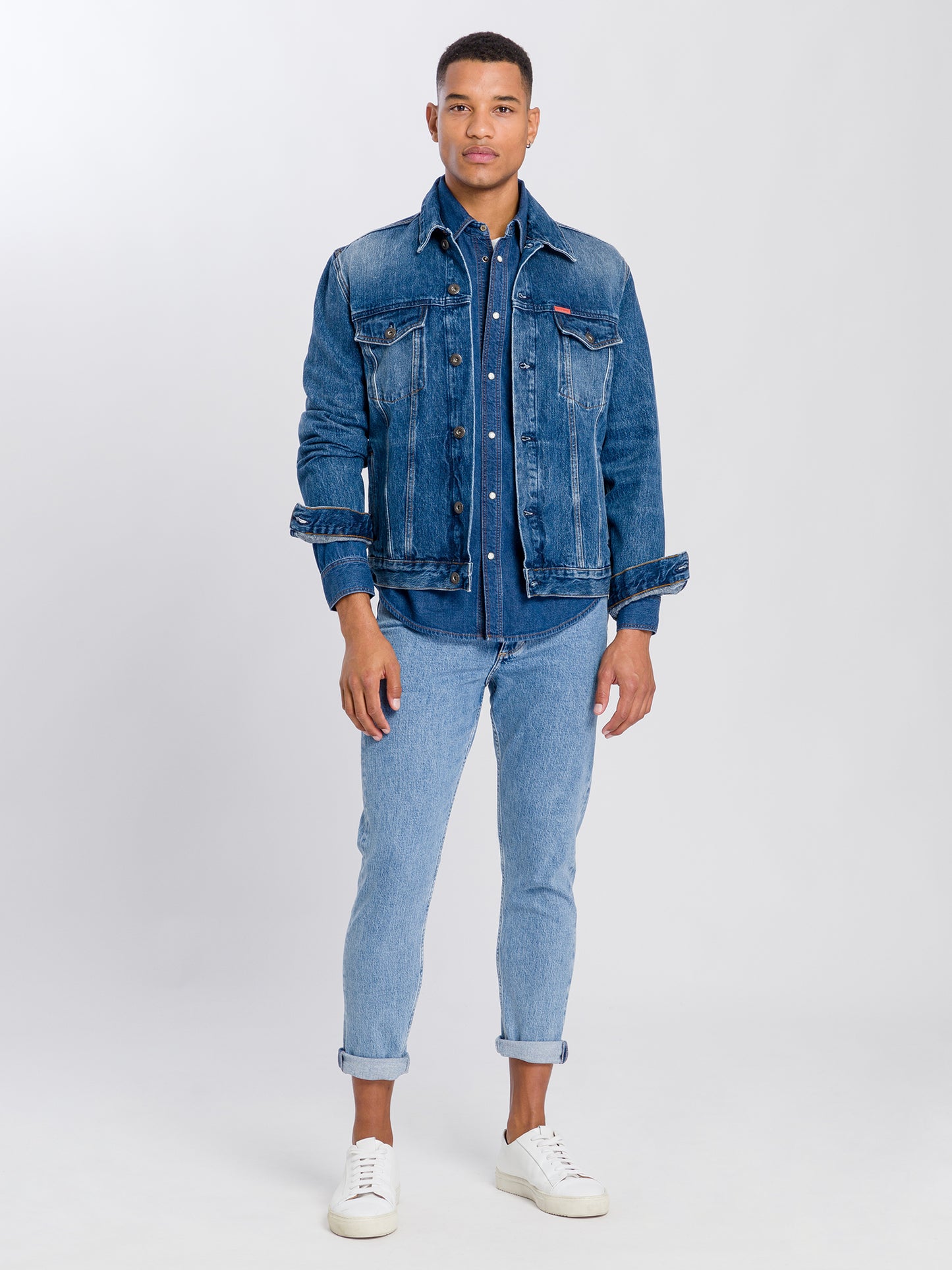 Fınn Herren Jeans Regular Fit Tapered Leg hellblau