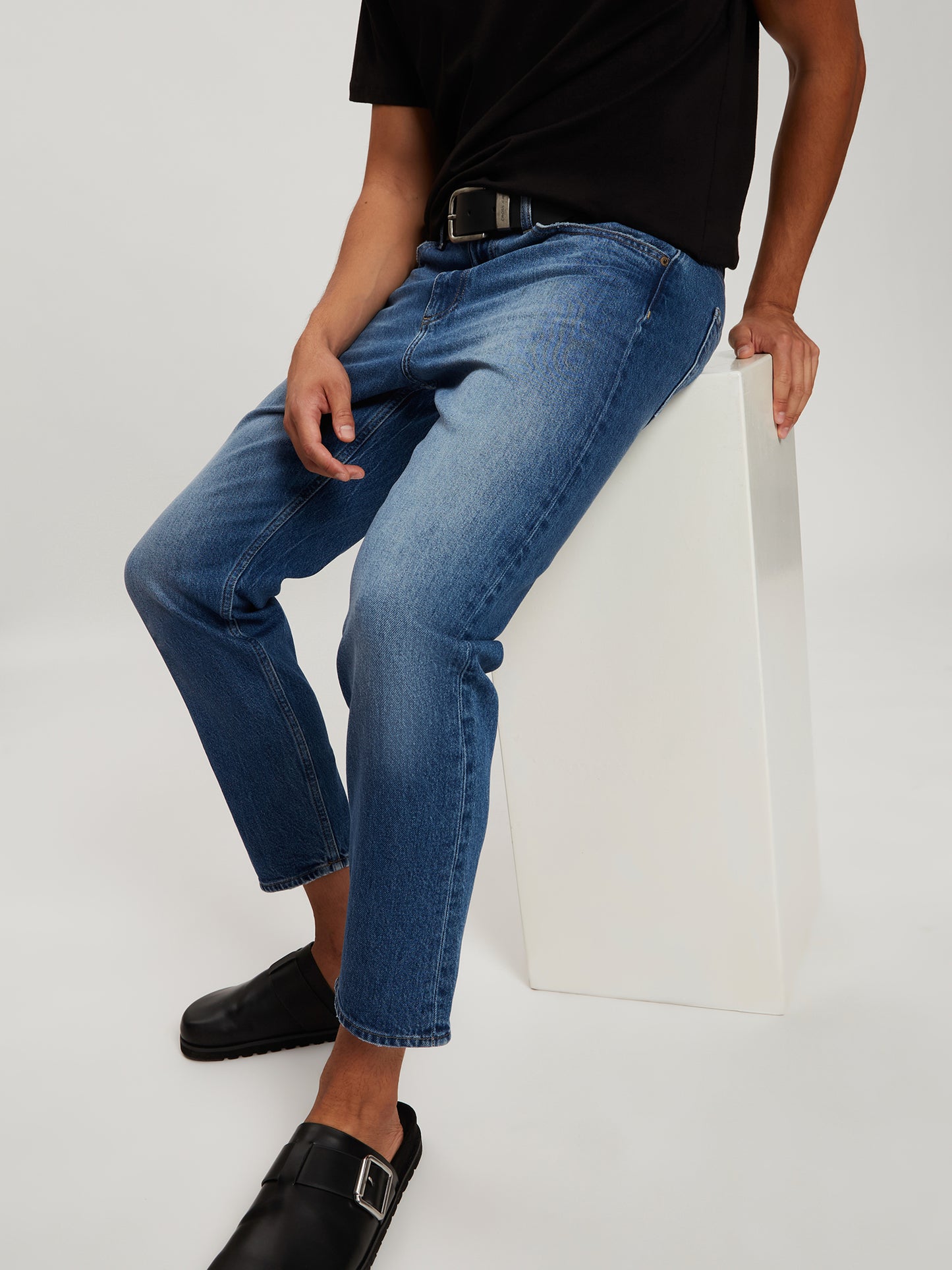 Finn Herren Jeans Tapered Fit Straight Leg mittelblau
