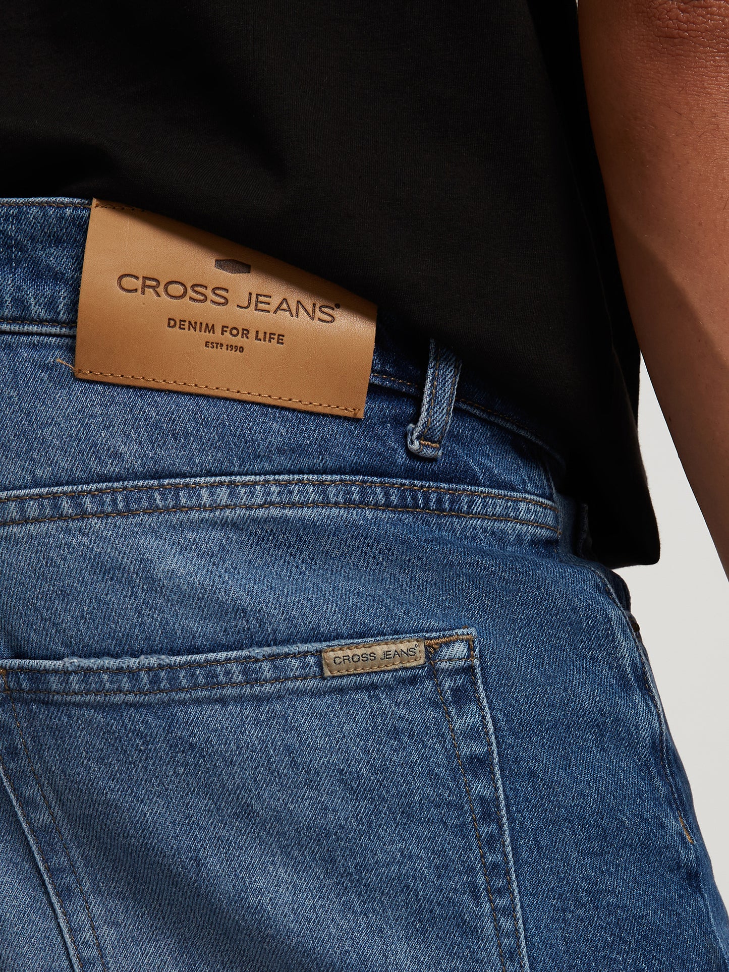 Finn Herren Jeans Tapered Fit Straight Leg mittelblau