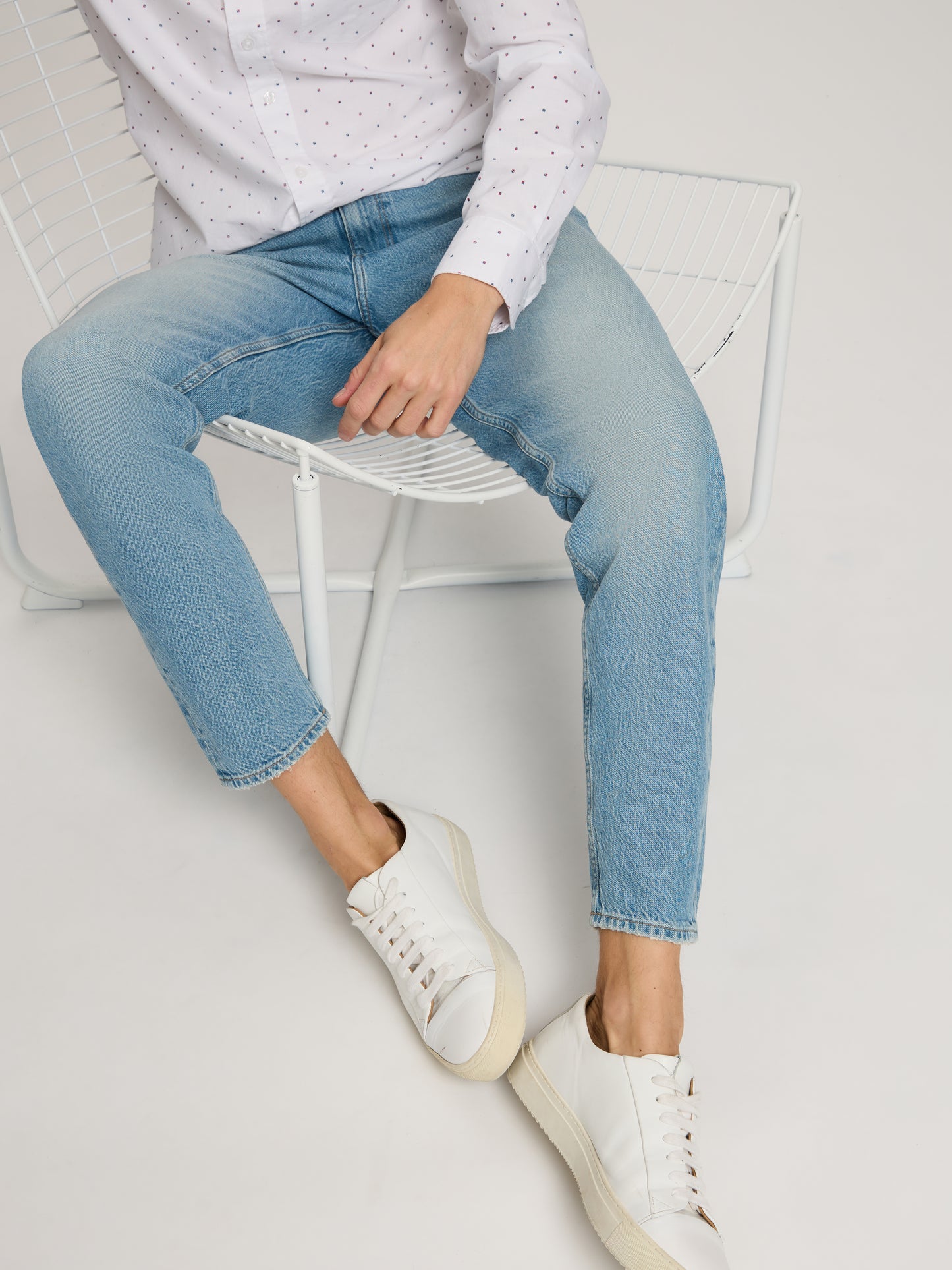 Finn Herren Jeans Tapered Fit Straight Leg helles mittelblau