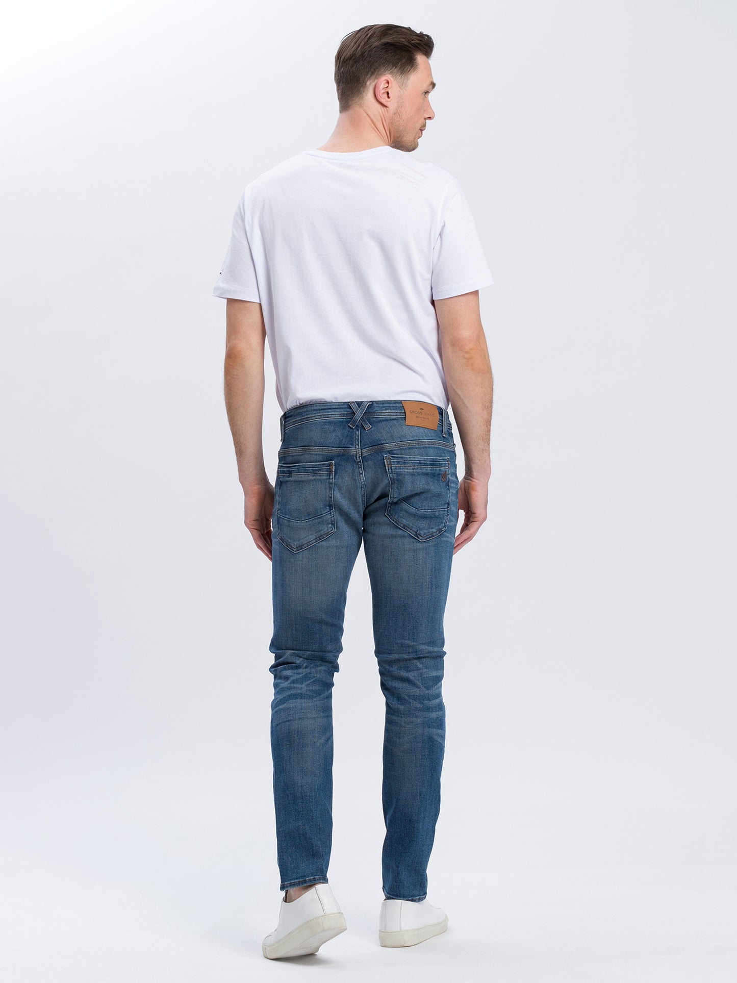 Jimi Men's Jeans Slim Fit Regular Waist Tapered Leg Medium Blue