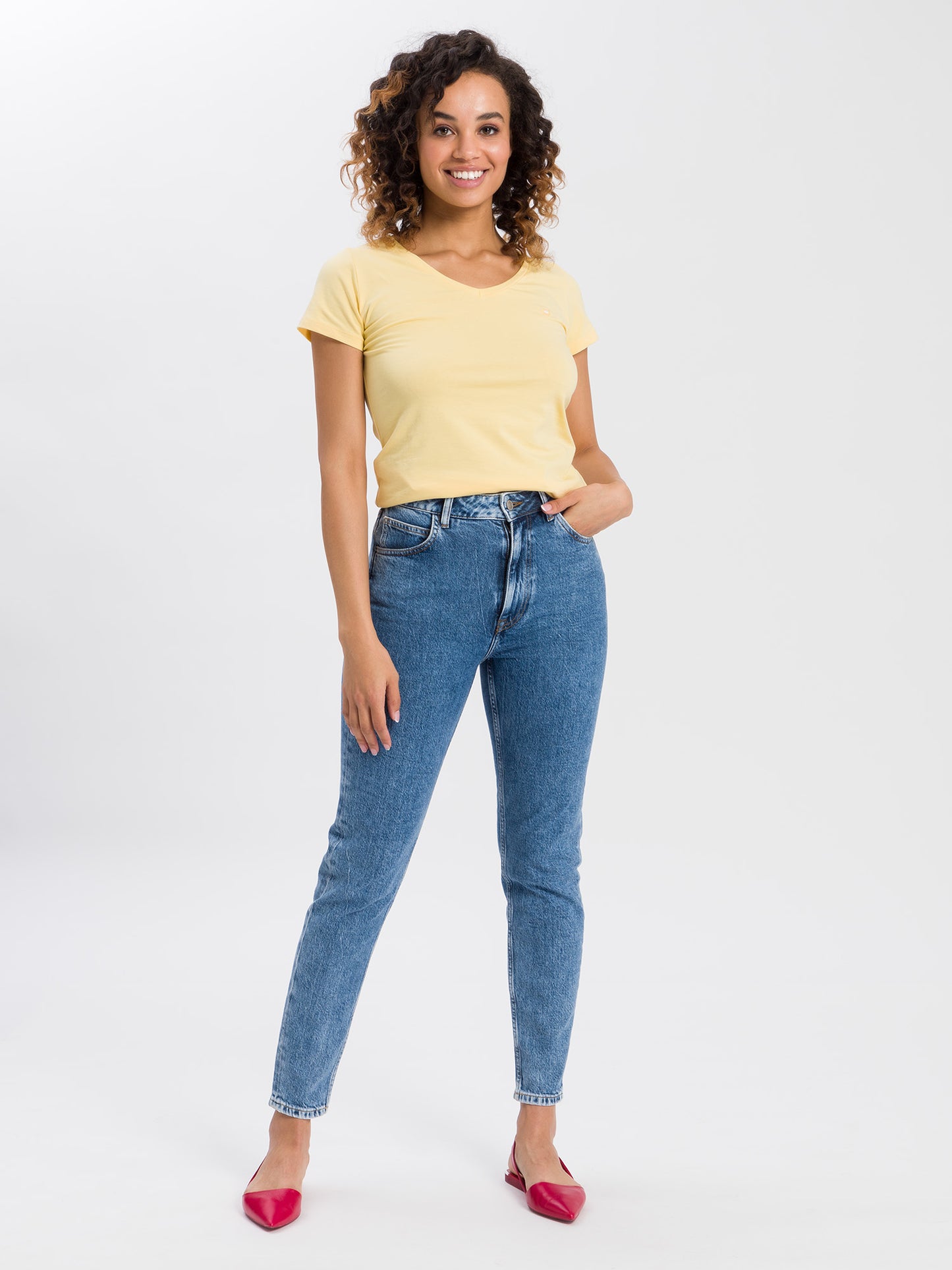 Joyce women's mom fit jeans medium blue