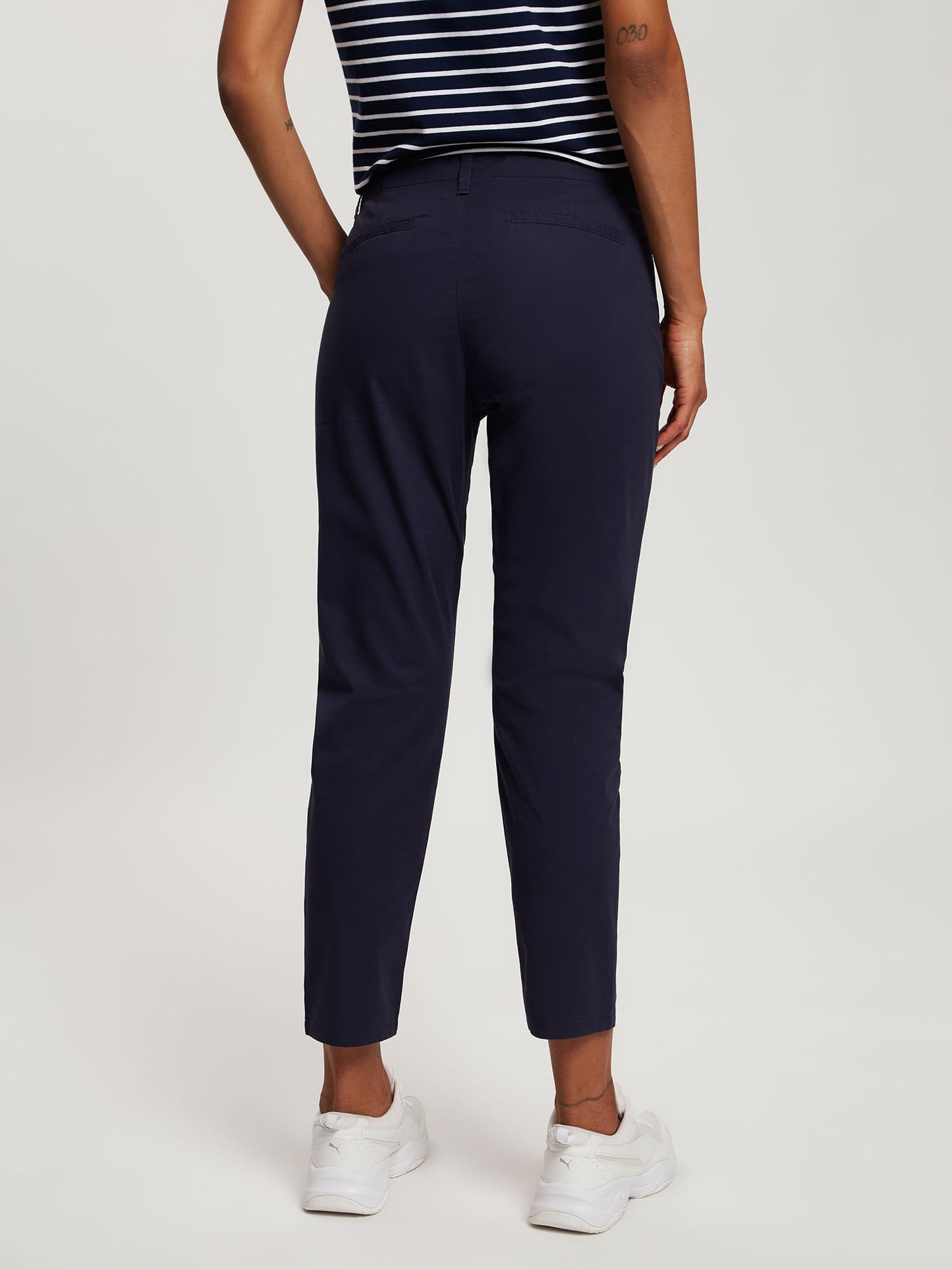 Damen Regular Chino in navyblau