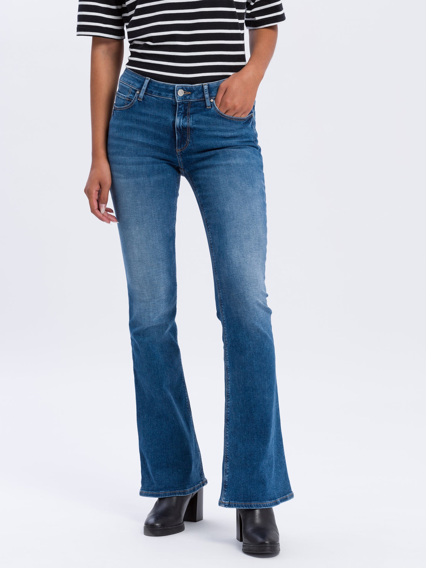 Faye Damen Jeans Slim Fit High Waist Flared Leg mittelblau