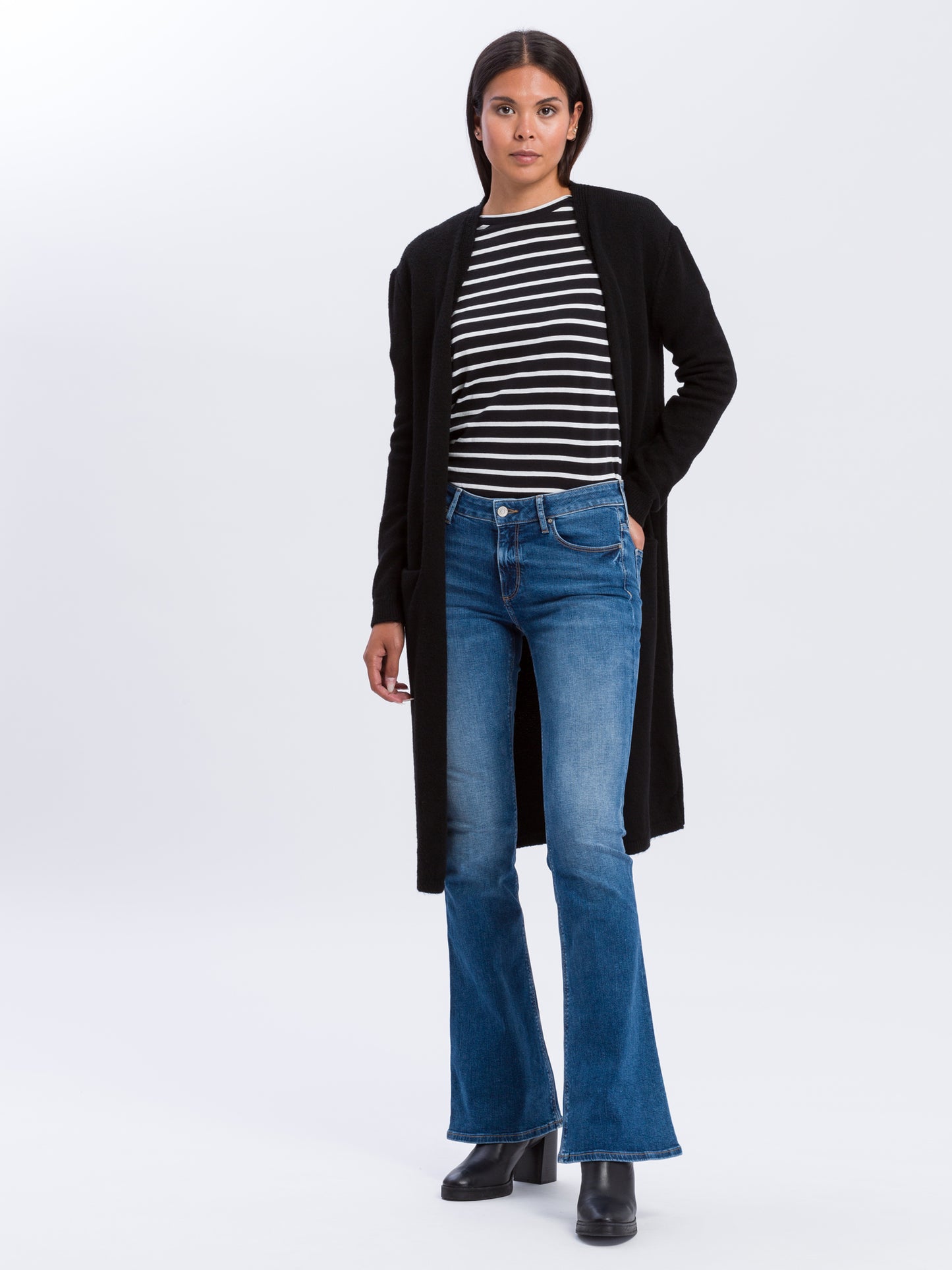 Faye Damen Jeans Slim Fit High Waist Flared Leg mittelblau