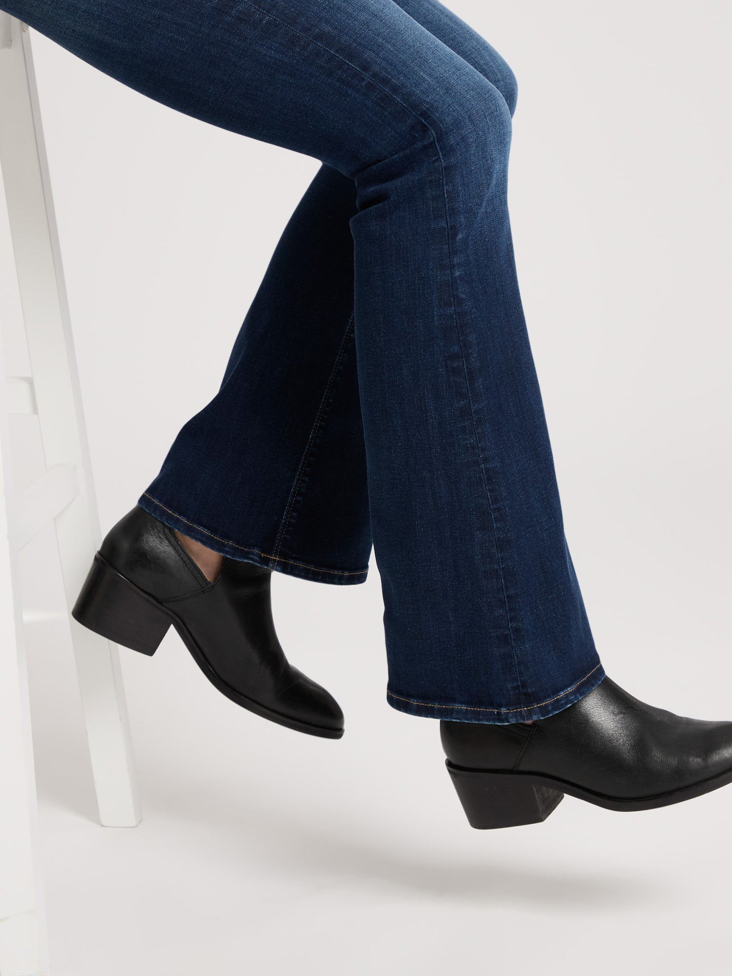 Faye women's jeans slim fit high waist flare leg dark blue