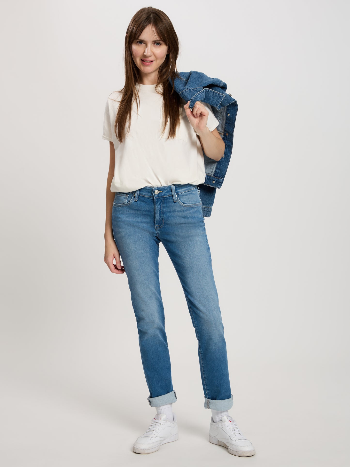 Anya Damen Jeans Slim Fit Mid Waist helles mittelblau