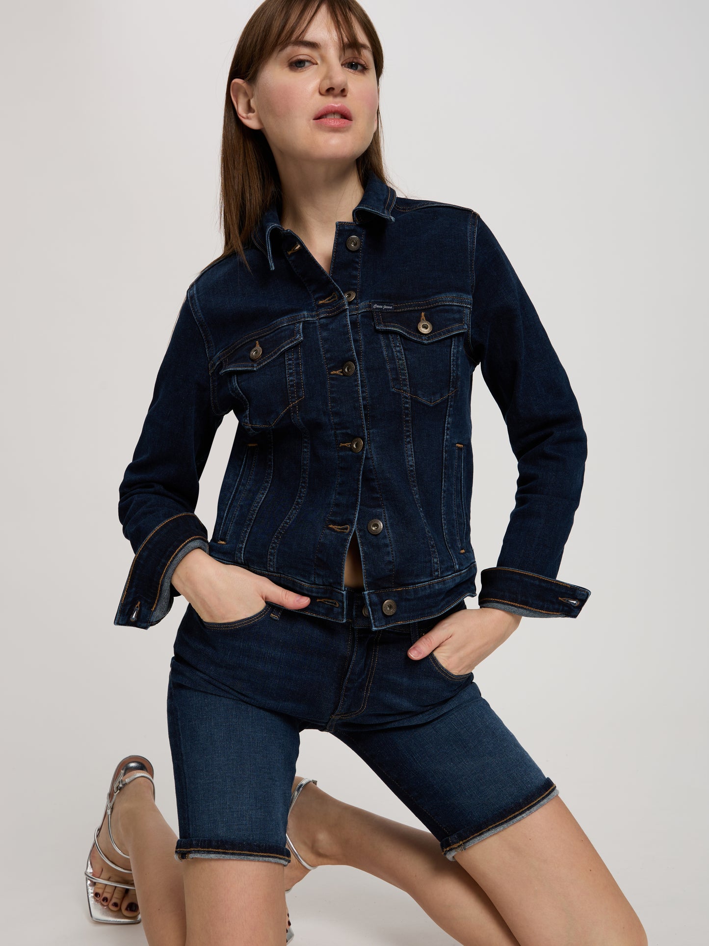 Anya Short Damen Jeans Slim Fit Mid Waist dunkelblau