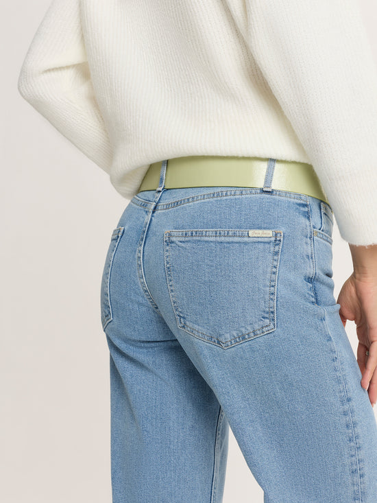 STRAIGHT FIT JEANS