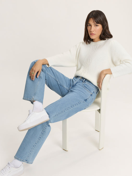 STRAIGHT FIT JEANS
